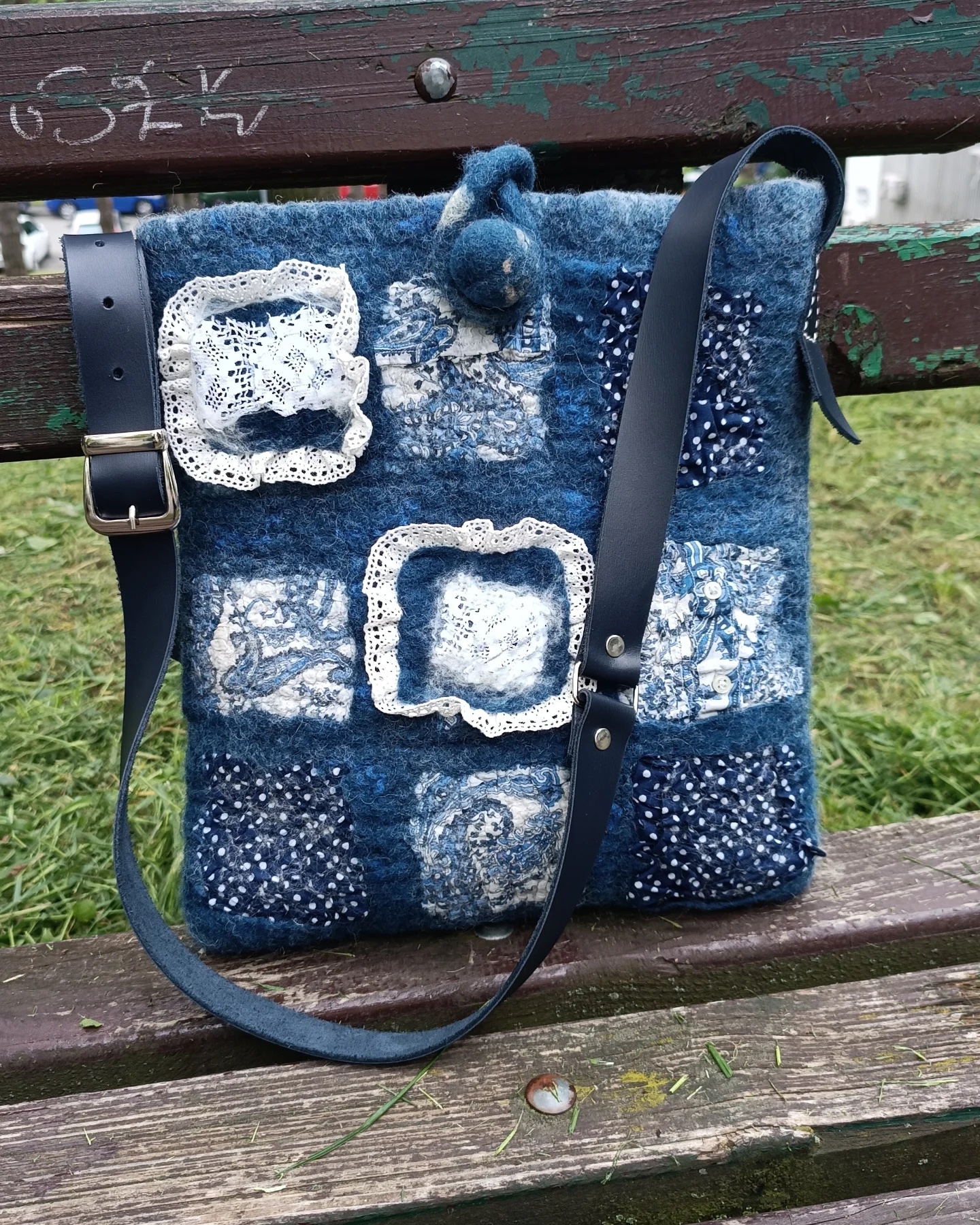 Woolkica — filc torba indigo ručno rađena poklon
